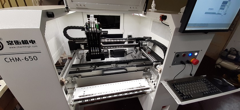 Auto PCB Conveyor Bench Top 4 Heads SMT Pick and Place Machine CHM-650 Ball Screw CPK≥1.0