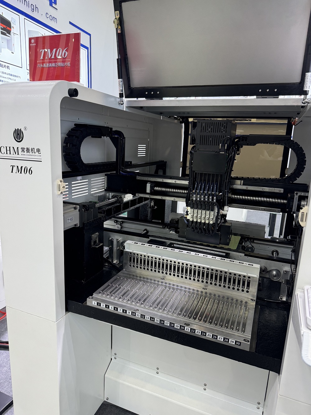 Charmhigh TM06 Full-automatic 6 Heads SMT Pick and place machine CPK≥1.0 Medium PCB Assembly Line