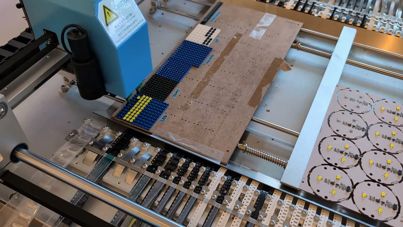 SMT Production Line: CHM-T48VB Vision SMT Pick and Place Machine chmt48vb + 3040 Stencil Printer + T962C Reflow Oven