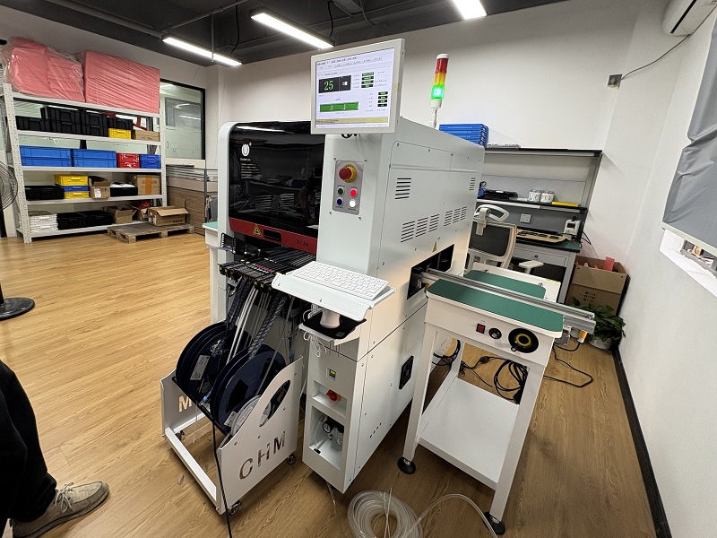 Hot Narrow Design High Precision TC06 Module SMT Pick and Place Machine 6 Heads Support 01005